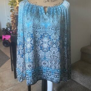 White House Black Market Blue and Aqua Printed Peasant Top